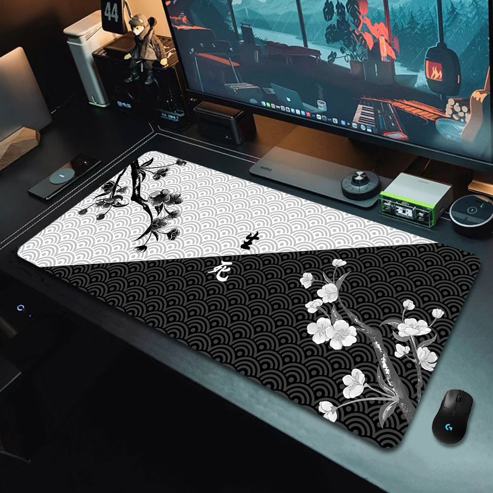 Ying and Yang Pattern Mouse Pad